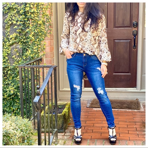 #25 BEST FITTING SLIGHTLY RIPPED SKINNY JEANS - Picture 7 of 8